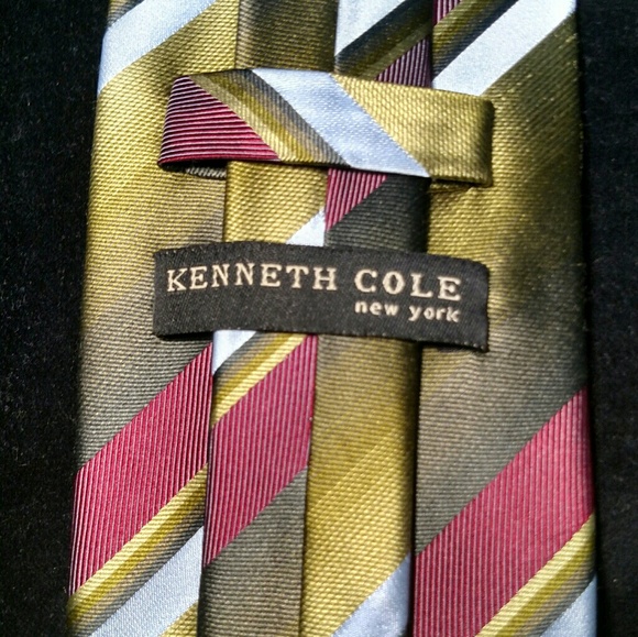 Men's Designer Necktie - Picture 3 of 4